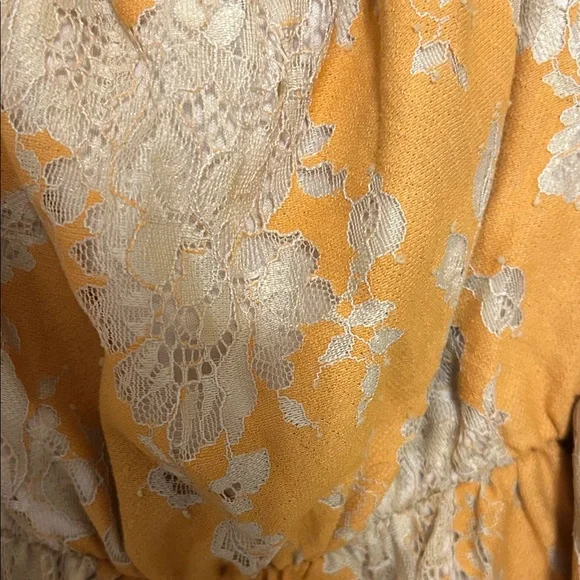 Torrid mustard Floral lace Dress 00 - Picture 3 of 4